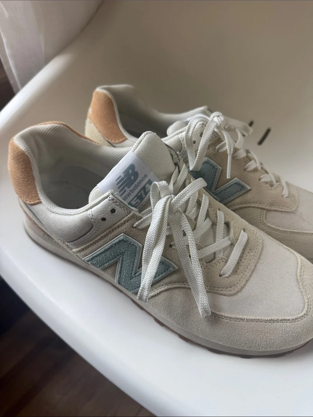 New Balance ML574RF2 Cream Sneakers with Light Blue SIZE 12